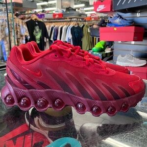 Women’s Nike Air Max Dn8 University Red Size 8